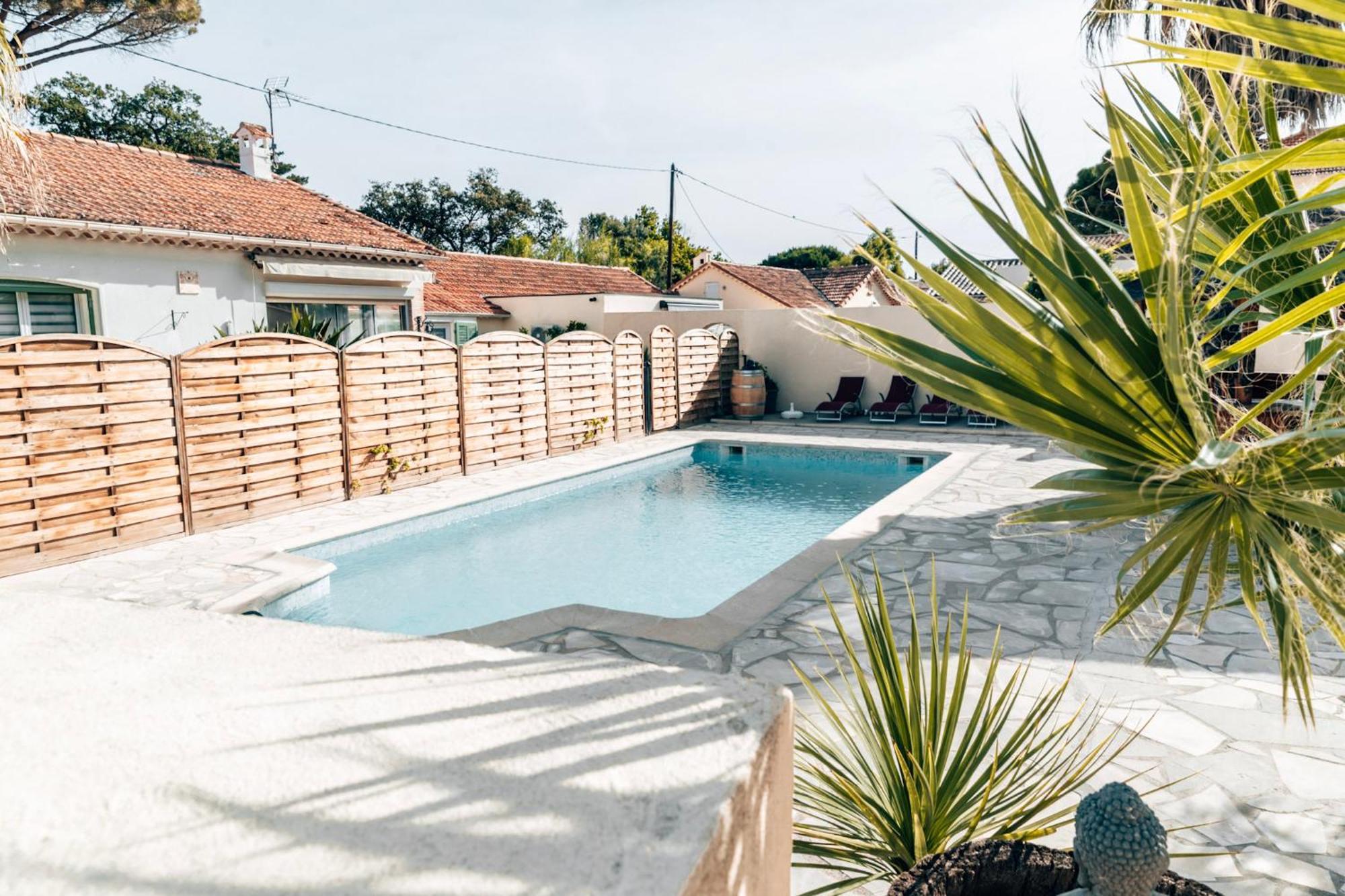 Reve D'Azur, 2 Chambres, Maison Julia En Bord De Mer A La Nartelle, Piscine Partagee, Parking & Terrasse Bbq, Wifi Et Draps Inclus Plage A Pied Sainte-Maxime Eksteriør billede