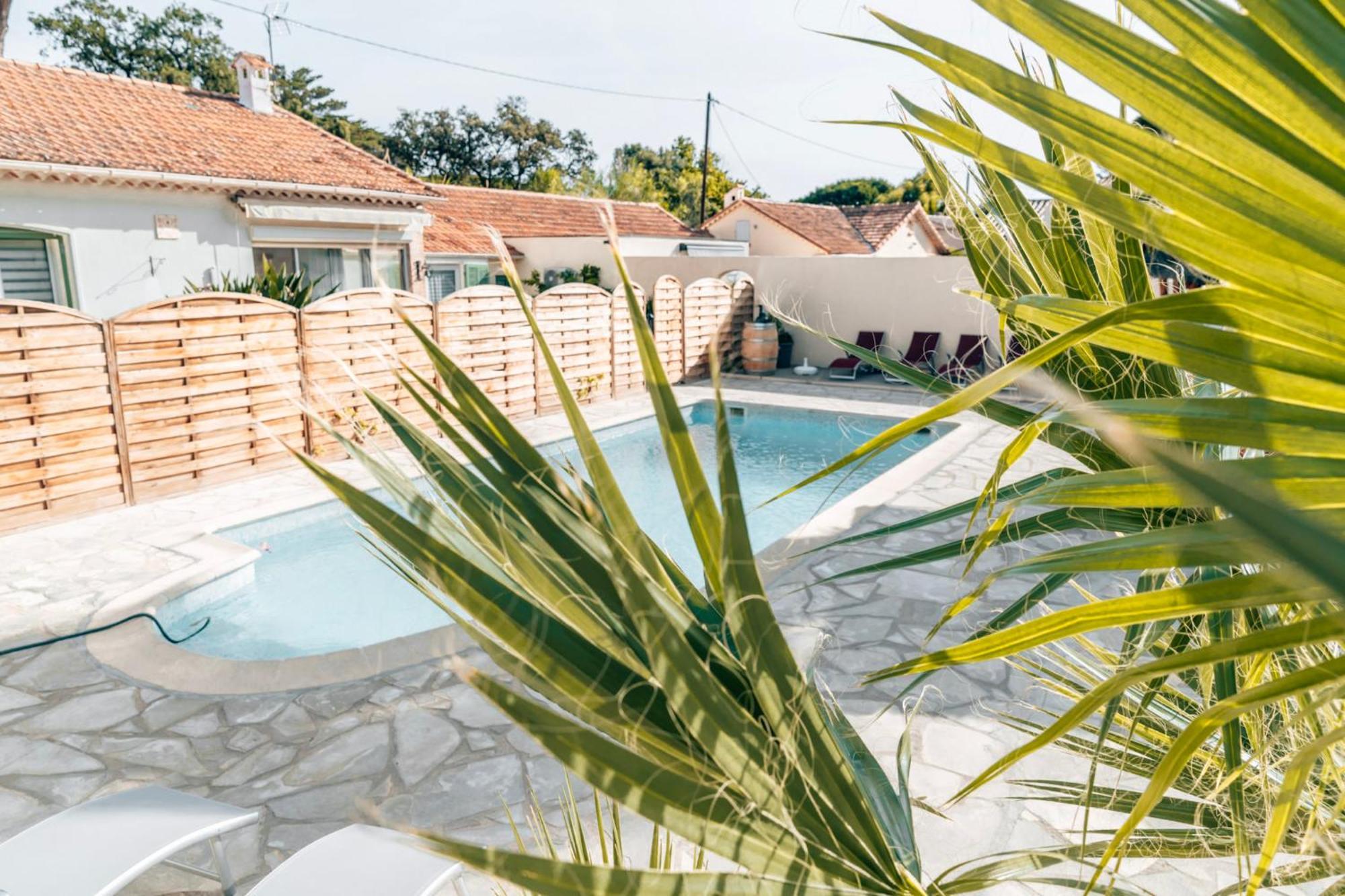 Reve D'Azur, 2 Chambres, Maison Julia En Bord De Mer A La Nartelle, Piscine Partagee, Parking & Terrasse Bbq, Wifi Et Draps Inclus Plage A Pied Sainte-Maxime Eksteriør billede