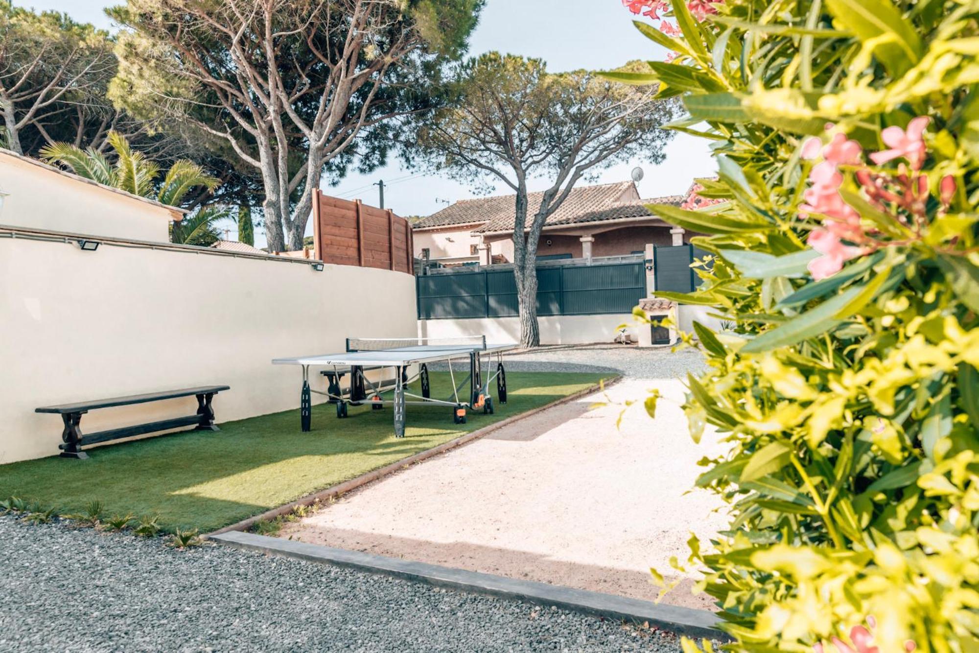 Reve D'Azur, 2 Chambres, Maison Julia En Bord De Mer A La Nartelle, Piscine Partagee, Parking & Terrasse Bbq, Wifi Et Draps Inclus Plage A Pied Sainte-Maxime Eksteriør billede